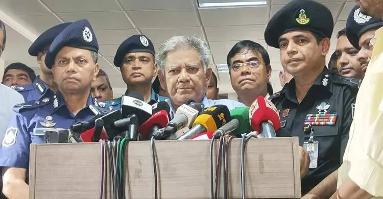 স্বরাষ্ট্র থেকে সরানো হলো সাখাওয়াতকে, উপদেষ্টাদের দায়িত্ব পুনর্বণ্টন
