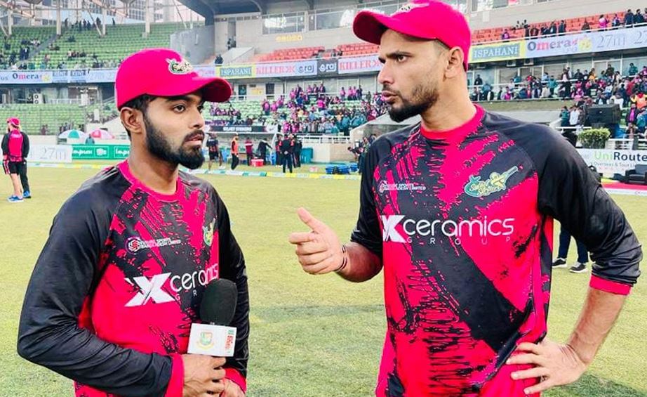 নতুন করে ফেসবুকে ভাইরাল তাওহিদ হৃদয়-মাশরাফির পোস্ট