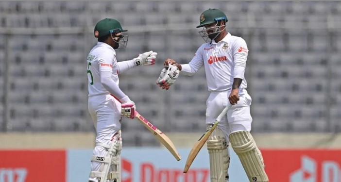 পাকিস্তান টেস্টে মুশফিক-লিটনের ব্যাটিং নিয়ে অবিশ্ববাস্য মন্তব্য করলেন মুমিনুল হক
