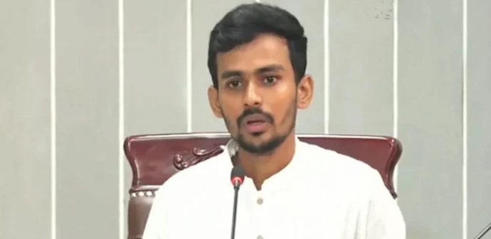 ক্রীড়াঙ্গনে যাকে উদ্দেশ্য করে ক্রীড়া উপদেষ্টা আসিফ মাহমুদের কড়া বার্তা
