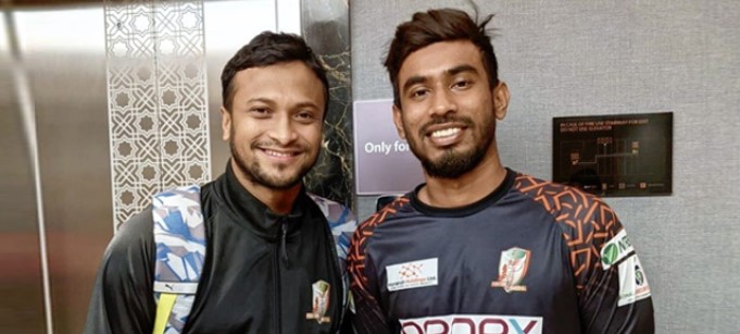 একে একে অনেক ক্রিকেটার সাকিবের পক্ষে কথা বলায়, গোটা অনলাইনে জগত উত্তাল