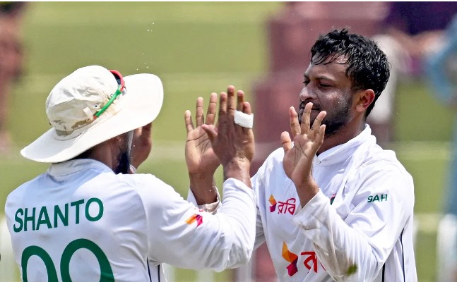 পাকিস্তানের টেস্টে সাকিবের পারফরম্যান্সের রহস্য ফাঁস করলেন শান্ত
