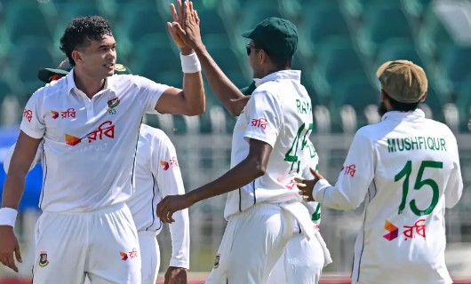 ২য় টেস্টে লাঞ্চ বিরতি শেষে, দেখেনিন পাকিস্তানের সর্বশেষ স্কোর 