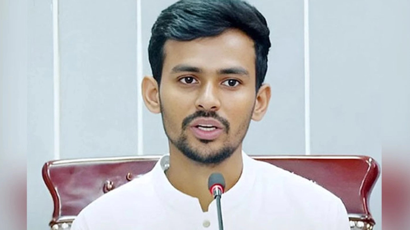 অবশেষে ক্রীড়াঙ্গনে ক্ষুদ্র নৃ-গোষ্ঠীদের নিয়ে দারুন সুখবর দিল ক্রীড়া উপদেষ্টা আসিফ মাহমুদ