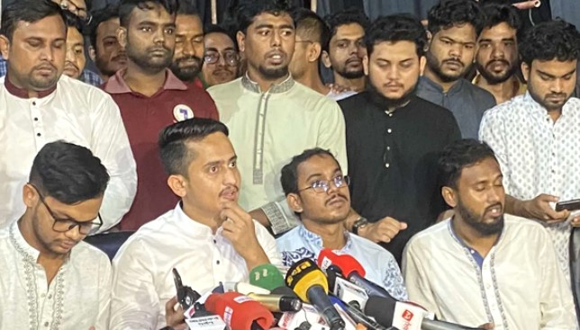 সারা দেশে বৈষম্যবিরোধী ছাত্র আন্দোলনের নতুন কর্মসূচি ঘোষণা করলো সারজিস আলম
