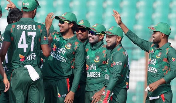 দীর্ঘদিন পর দলের সাথে যোগ দিতে ভারতের উদ্দেশ্যে দেশ ছাড়লেন বাংলাদেশের অবহেলিত ক্রিকেটার