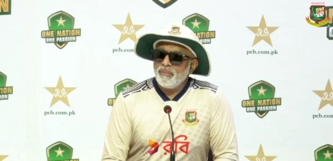 যে কারণে দায়িত্ব ছেড়েছিলেন হাথুরুসিংহে, ৭ বছর আগের গোপন তথ্য ফাঁস করে দিলেন
