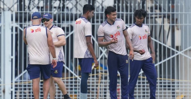 চমক দিল বাংলাদেশ
