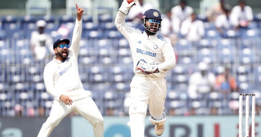 বুমরাহ-আকাশদের দাপট, প্রথম ইনিংসে নাস্তানাবুদ বাংলাদেশ