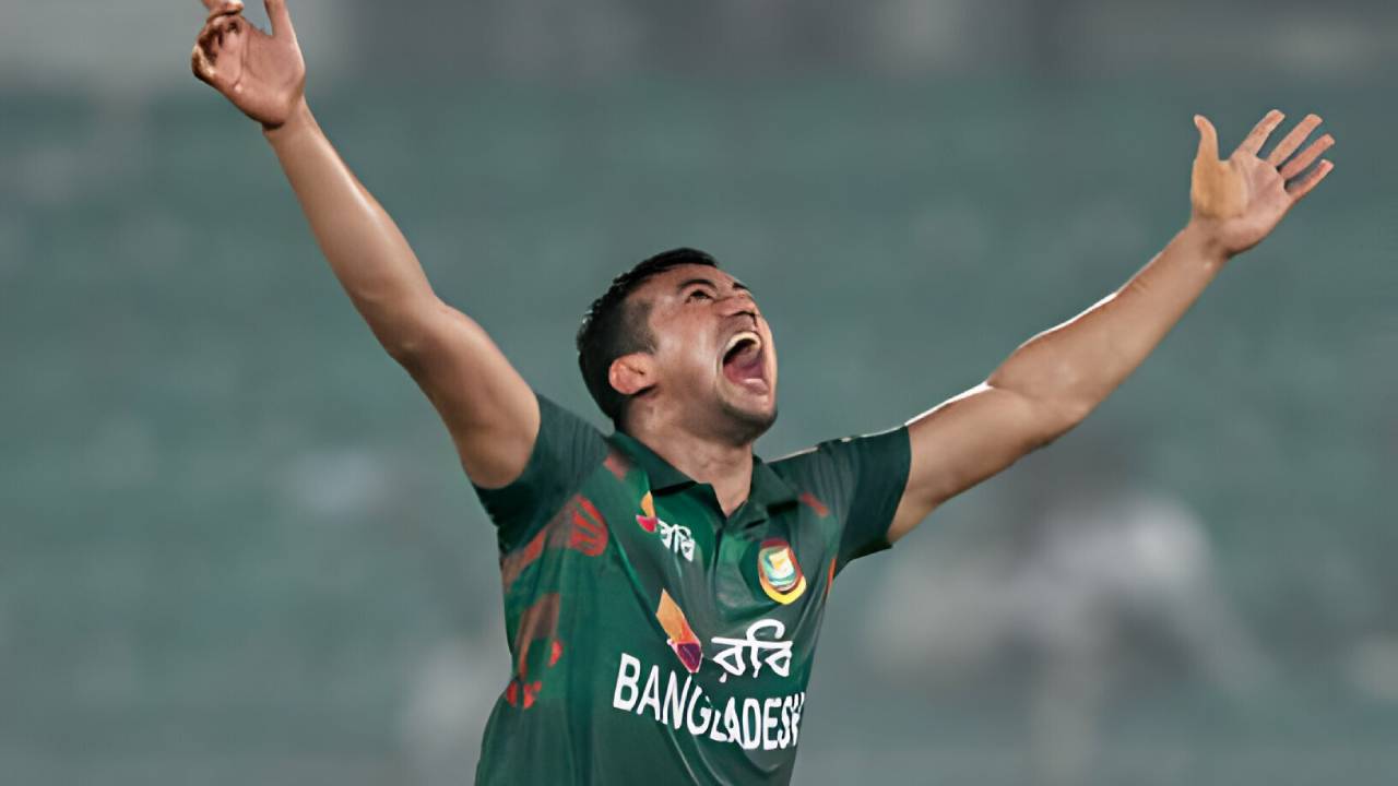 অশ্বিনকেও ফেরালেন তাসকিন,ব্যাটিং বিপর্যয়ে বাংলাদেশ