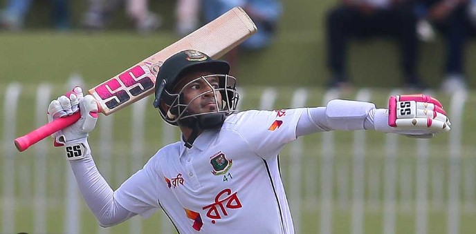 চেন্নাইয়ে ব্যাটিংয়ে ব্যর্থতার দিনেও বিশ্ব রেকর্ড গড়লেন মুশফিক
