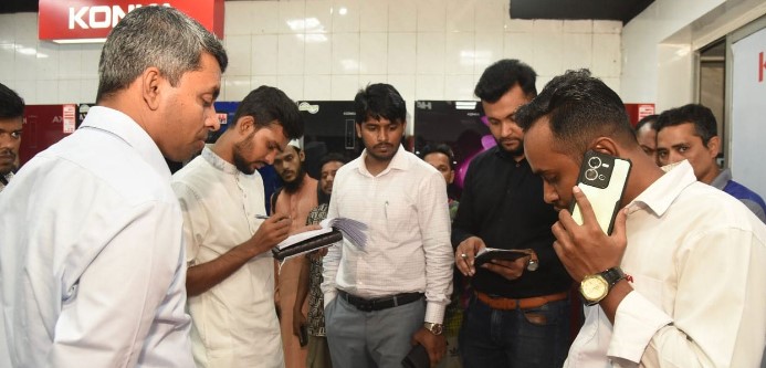 স্টেডিয়ামের দোকান ইস্যুতে মন্ত্রণালয় কমিটি গঠন 