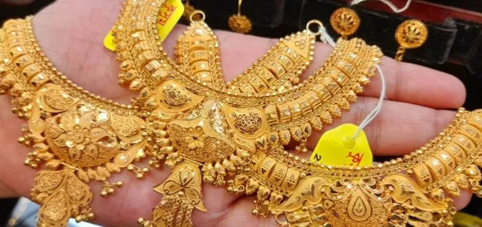 একদিন বাড়ার পর আবার ভরি প্রতি ডাবল বাড়লো সোনার দাম
