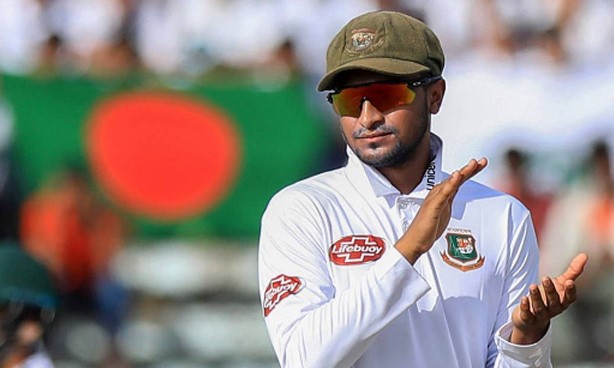 সাকিবের হঠাৎ অবসরে সোসাল মিডিয়ায় উঠলো আলোচনার ঝড়
