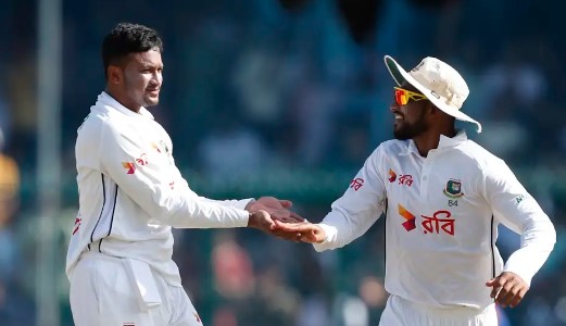 T-10 নাকি T-20, বোঝার কোন উপায় নেই, হাড্ডাহাড্ডি লড়াইয়ে শেষ হলো ৪র্থ দিনেরে খেলা, দেখেনিন রান স্কোর
