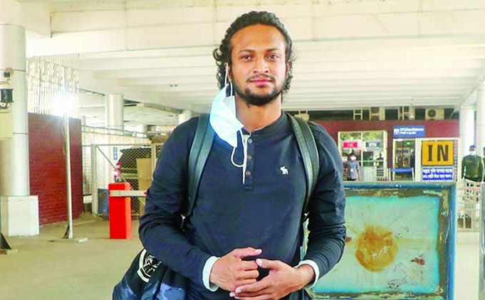 ব্রেকিং নিউজ : হুট করেই দেশে ফিরছেন সাকিব আল হাসান