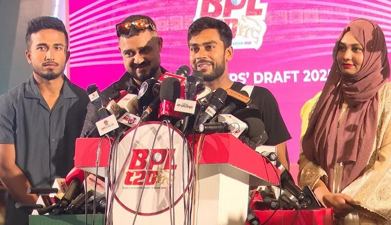 কোটি কোটি টাকা খরচ করে দেশি-বিদেশী দুর্দান্ত ক্রিকেটার নিয়ে শক্তিশালী দল গড়লো খুলনা