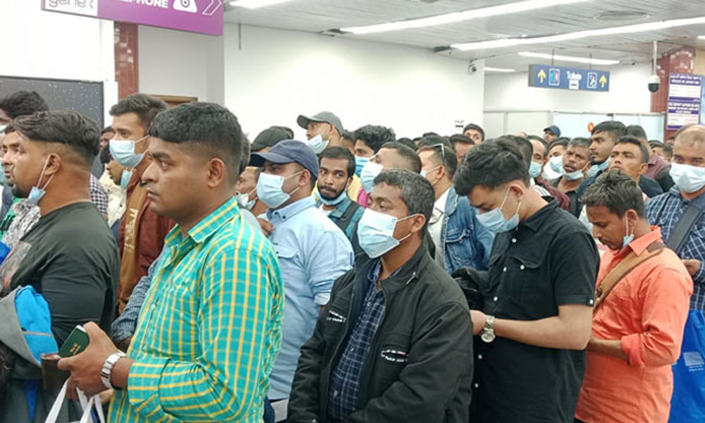 দেশে ফিরলেন আটকে পড়া ১৫৭ জন বাংলাদেশী প্রবাসী