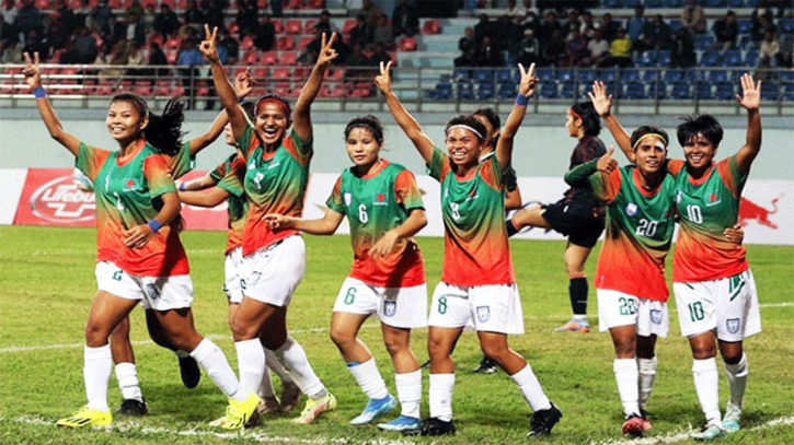 গোল,গোল,গোল হাড্ডাহাড্ডি লড়াইয়ে শেষ হলো ৭-১ গোলে শেষ হলো বাংলাদেশের ম্যাচ