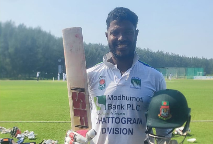 ৬,৬,৬,৪ ব্যাটিং ঝড়ে সেঞ্চুরি করলেন যুব টাইগার,৫ রানের আক্ষেপ থেকে গেলো ইমনের
