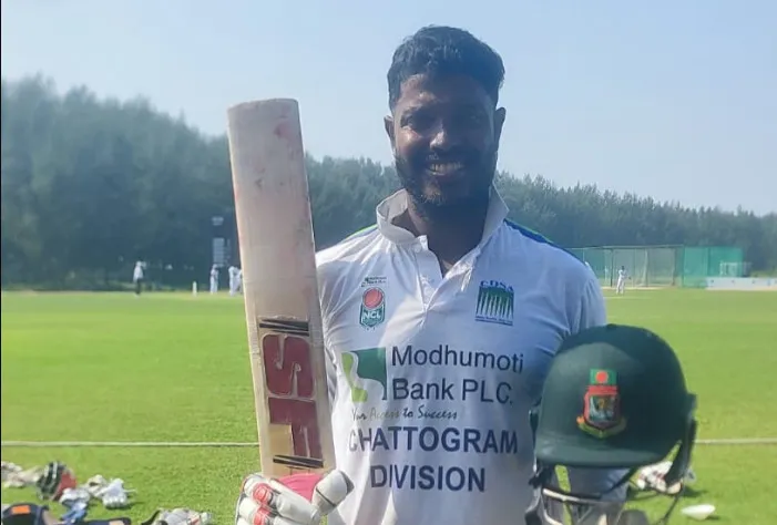৬,৬,৬,৪ ব্যাটিং ঝড়ে সেঞ্চুরি করলেন যুব টাইগার,৫ রানের আক্ষেপ থেকে গেলো ইমনের