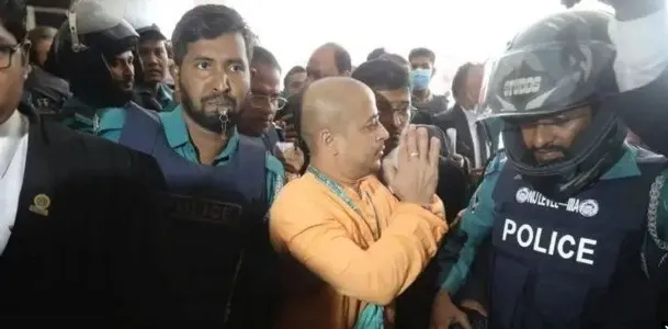 জানা গেল আসল কারণ, যে কারনে চিন্ময় দাসের জামিন শুনানিতে ছিলেন না আইনজীবী
