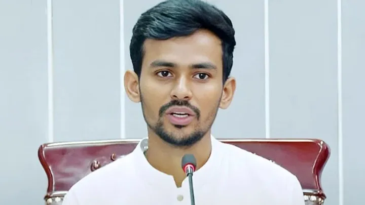 ব্রেকিং নিউজ : গ্রে*ফ*তার নিয়ে মুখ খুললেন উপদেষ্টা আসিফ মাহমুদ