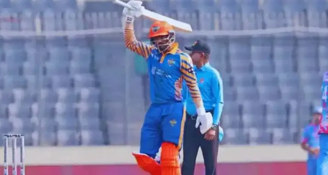 ১৮ বলে ফিফটি, ২২ বলে ৫৯ রান: বিপিএলের শুরতেই হার্ড হিটার ব্যাটার খুজে পেল বিসিবি