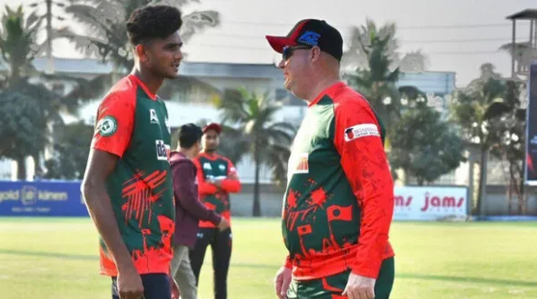বাংলাদেশের স্পীডস্টার নাহিদ রানার বিশ্রাম নিয়ে যা বললেন আর্থার