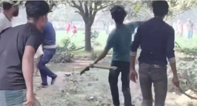 বাংলাদেশের ভেতরে ঢুকে তান্ডব চালিয়েছে ভারতীয় বা হি নী , এ ঘটনায় চরম উত্তেজনা....
