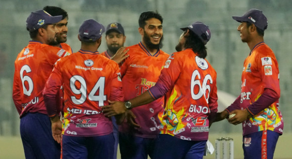 বিপিএলে আবারও নতুন বিতর্কের জন্ম