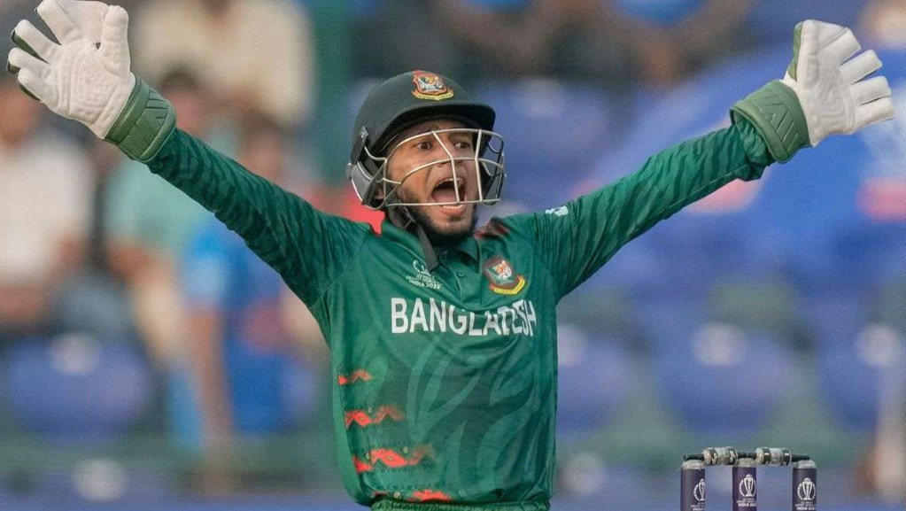 প্রশ্ন উঠেছে মুশফিকের খেলা নিয়ে