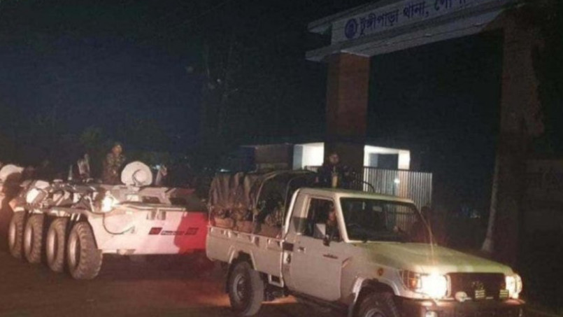 টুঙ্গিপাড়া থানা ঘিরে রেখেছে সেনাবাহিনী
