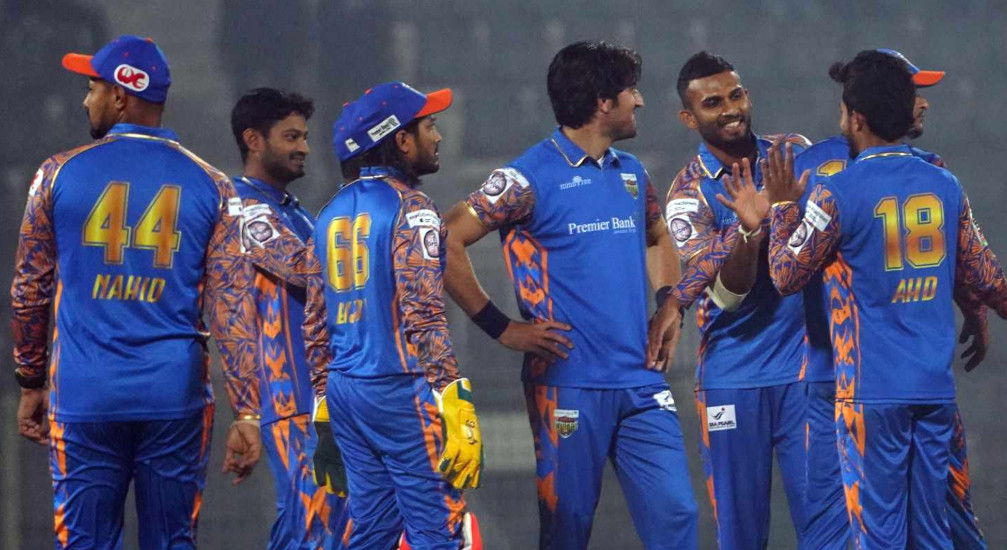প্লে অফে উঠে আরও ক্রিকেটার কিনলো খুলনা টাইগার্স