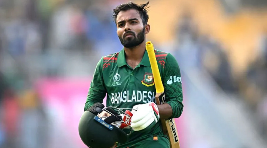 ফেসবুকে রহস্যময় স্ট্যাটাস দিলেন তাওহীদ হৃদয়
