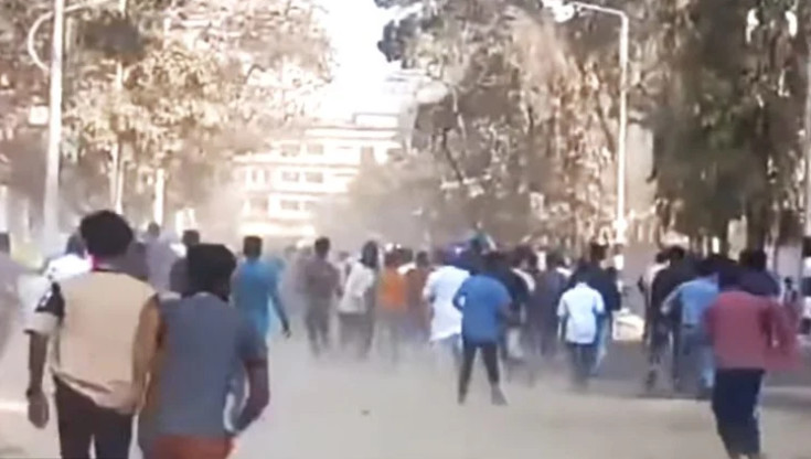 পোশাক কারখানা ইস্যু, ধাওয়া-পালটা ধাওয়া