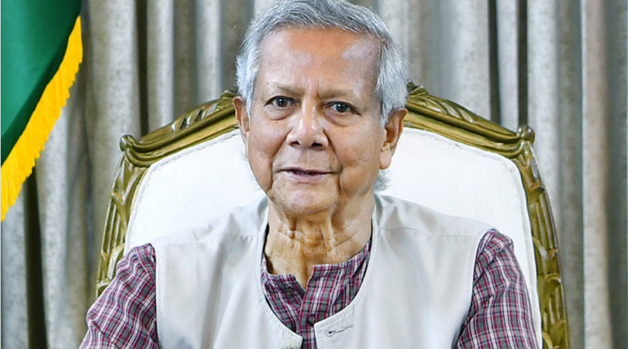 এইমাত্র দেশে ফিরলেন প্রধান উপদেষ্টা