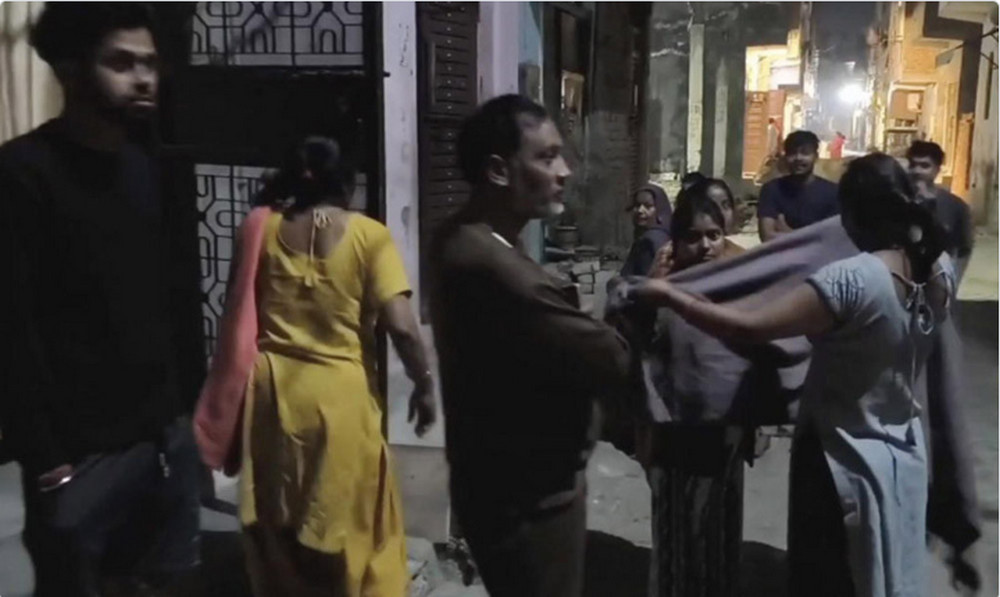 সকালে ভূমিকম্পে কেঁপে উঠল কয়েকটি শহর, বাড়ি ছেড়ে রাস্তায় মানুষ