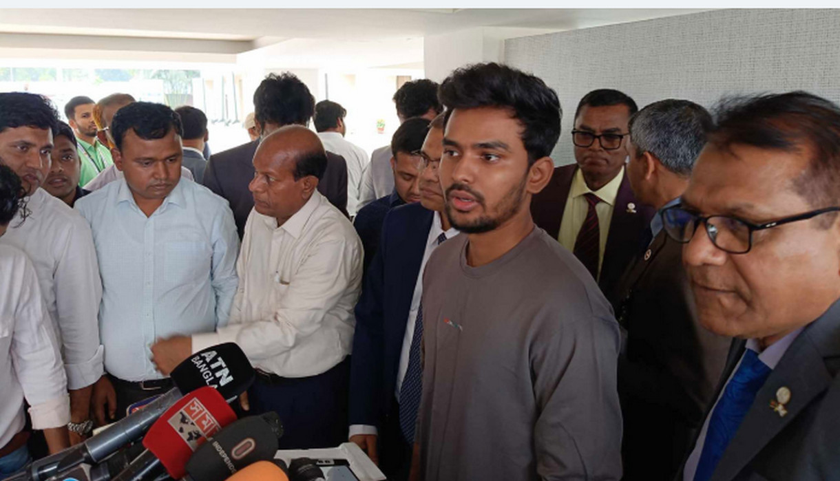 আ. লীগ কর্মীদের নির্বাচনের সুযোগ পেতে যা করতে বললেন উপদেষ্টা : আসিফ