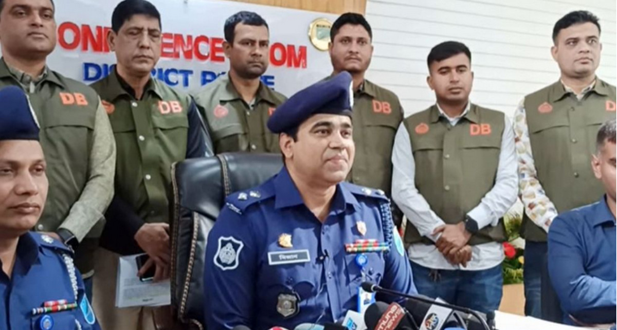ঢাকা-রাজশাহী চলন্ত বাসে ধর্ষণের ঘটনা নিয়ে যা বললেন : পুলিশ সুপার
