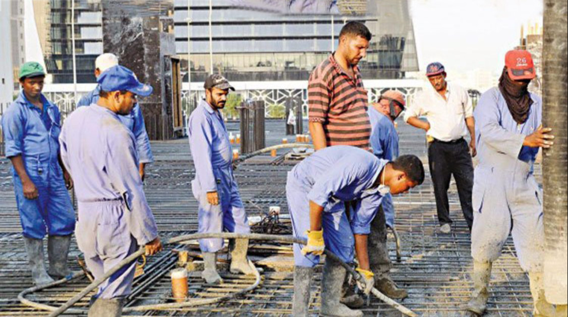 ওমানে কর্মঘণ্টা কমানোর ঘোষণা: প্রবাসী কর্মীদের প্রতি বিশেষ নজর