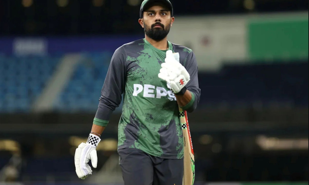 বিশ্বরেকর্ড : পাকিস্তানের মাটিতে ৩ বলে পড়ল ৪ উইকেট