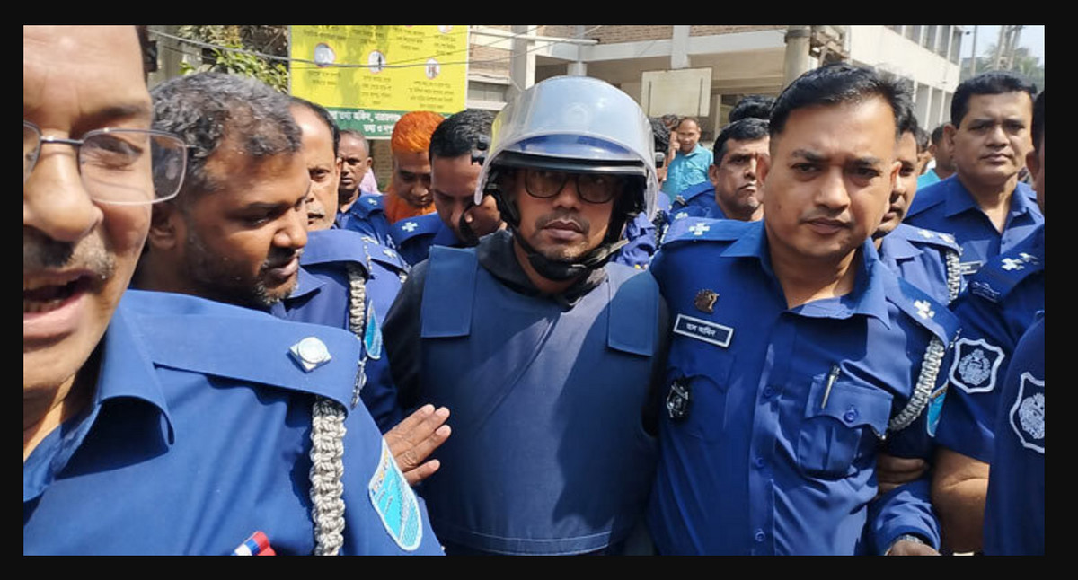 হঠাৎ রোজা নিয়ে যা বললেন : পলক