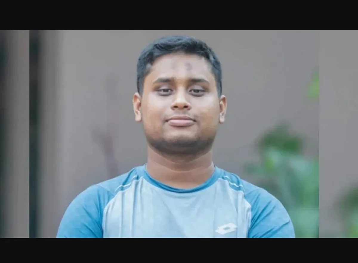 শাহবাগ নিয়ে ফেসবুক স্ট্যাটাসে যা বললেন হাসনাত