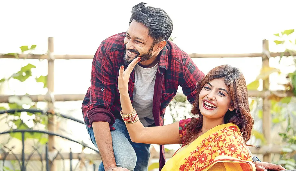 সুখী দাম্পত্যের ৪টি চাবিকাঠি: সহজ প্রশ্নের মাধ্যমে জানুন আপনার সম্পর্কের শক্তি