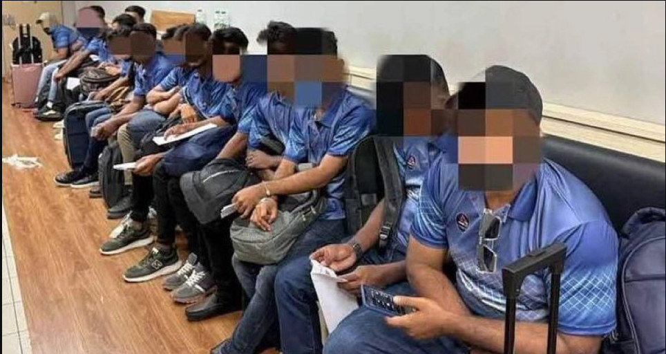 ক্রিকেট দলের ছদ্মবেশে মালয়েশিয়ায় প্রবেশ, বিমানবন্দরে আটক ১৫ বাংলাদেশি