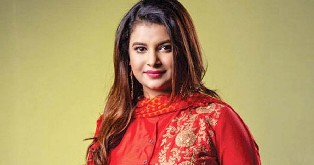 শবনম ফারিয়াকে আপত্তিকর মন্তব্য: যুবকের বিরুদ্ধে পদক্ষেপ নিতে যাচ্ছে প্রতিষ্ঠান