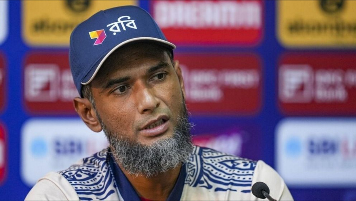 ১২ এপ্রিল শাহবাগে নতুন কর্মসূচিতে যোগ দিতে বললেন মাহমুদউল্লাহ রিয়াদ