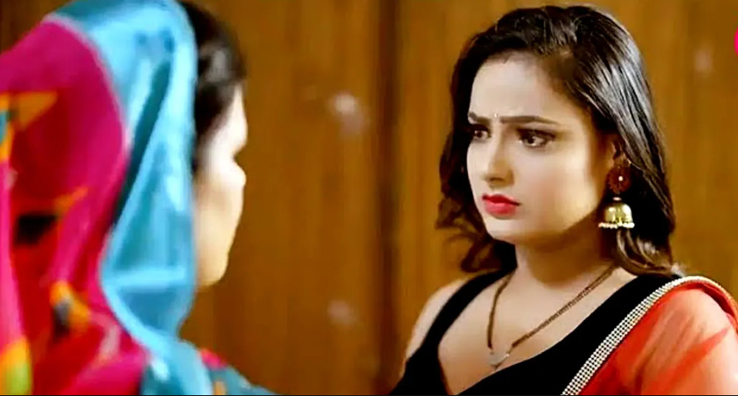 নতুন ওয়েব সিরিজে রোমান্সের ঝড়, একা দেখাই ভালো