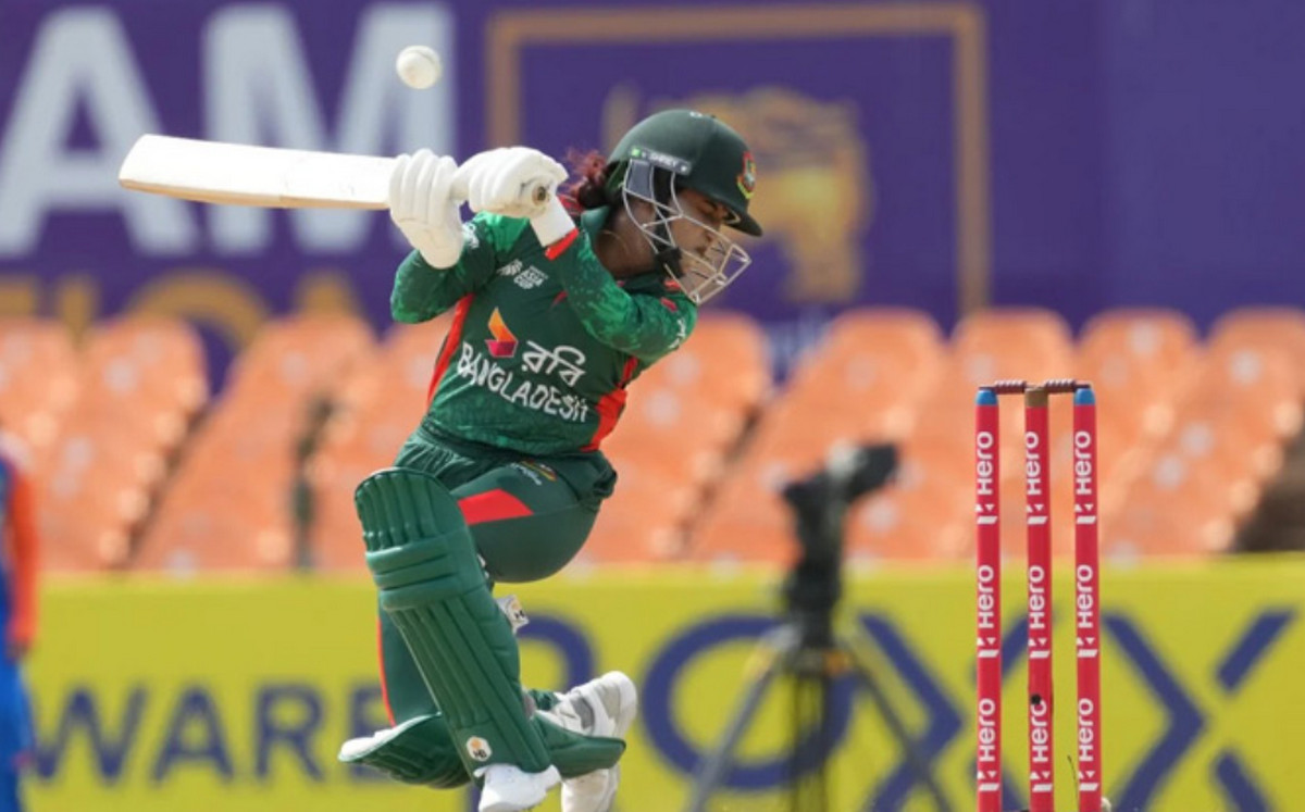 ৪৯ ওভার শেষে ৫ উইকেট হারিয়ে বাংলাদেশের সংগ্রহ....